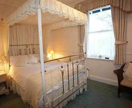 Netherby House Hotel 4*